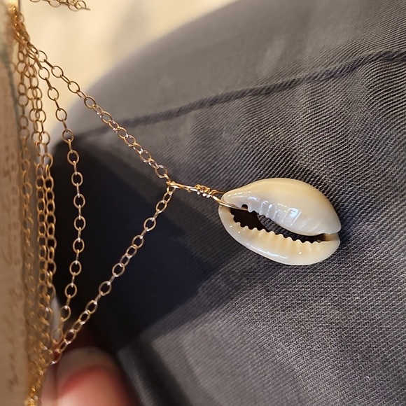 Gold Cowrie Shell Necklace - Picture 2 of 2